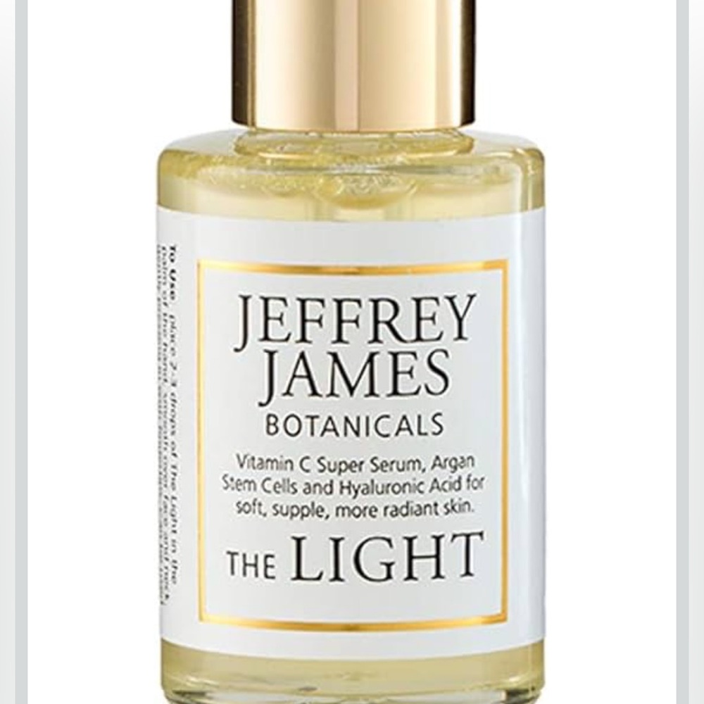The Light Vitamin C Super Serum - Gold and White
